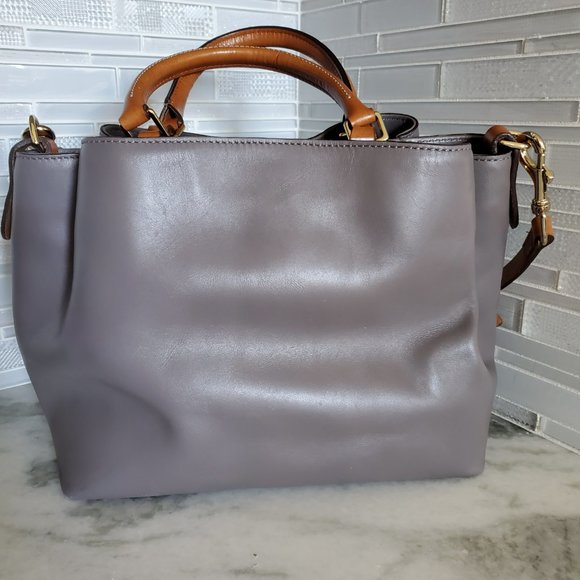 NWOT Dooney and Bourke City Barlow Crossbody Taupe Perfect Condition - Picture 8 of 16